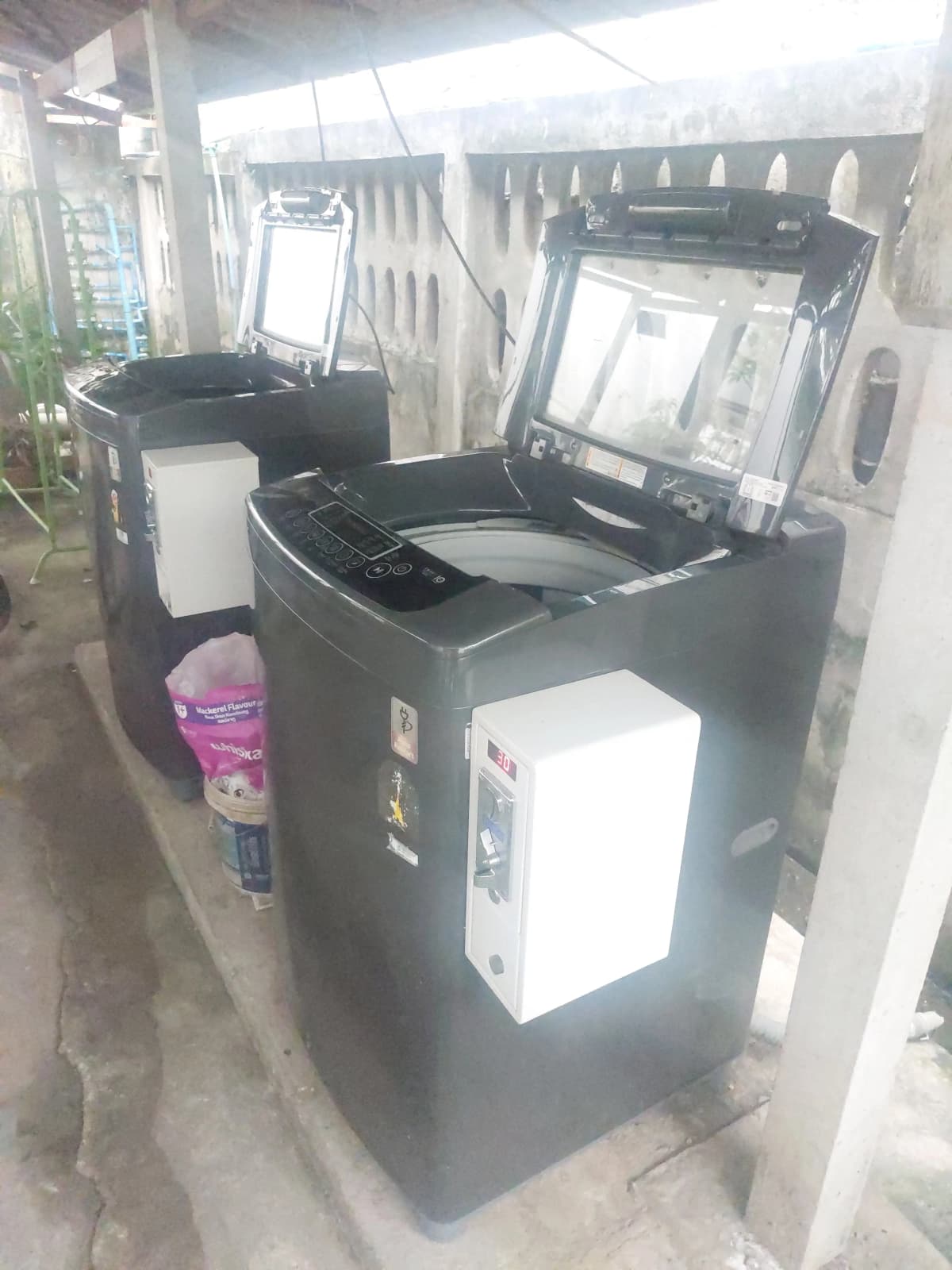 เครื่องซักผ้าหยอดเหรียญ