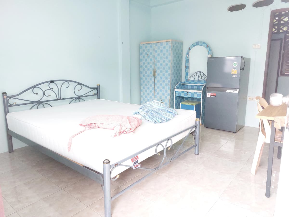 ห้องพัดลมพร้อมตู้เย็น