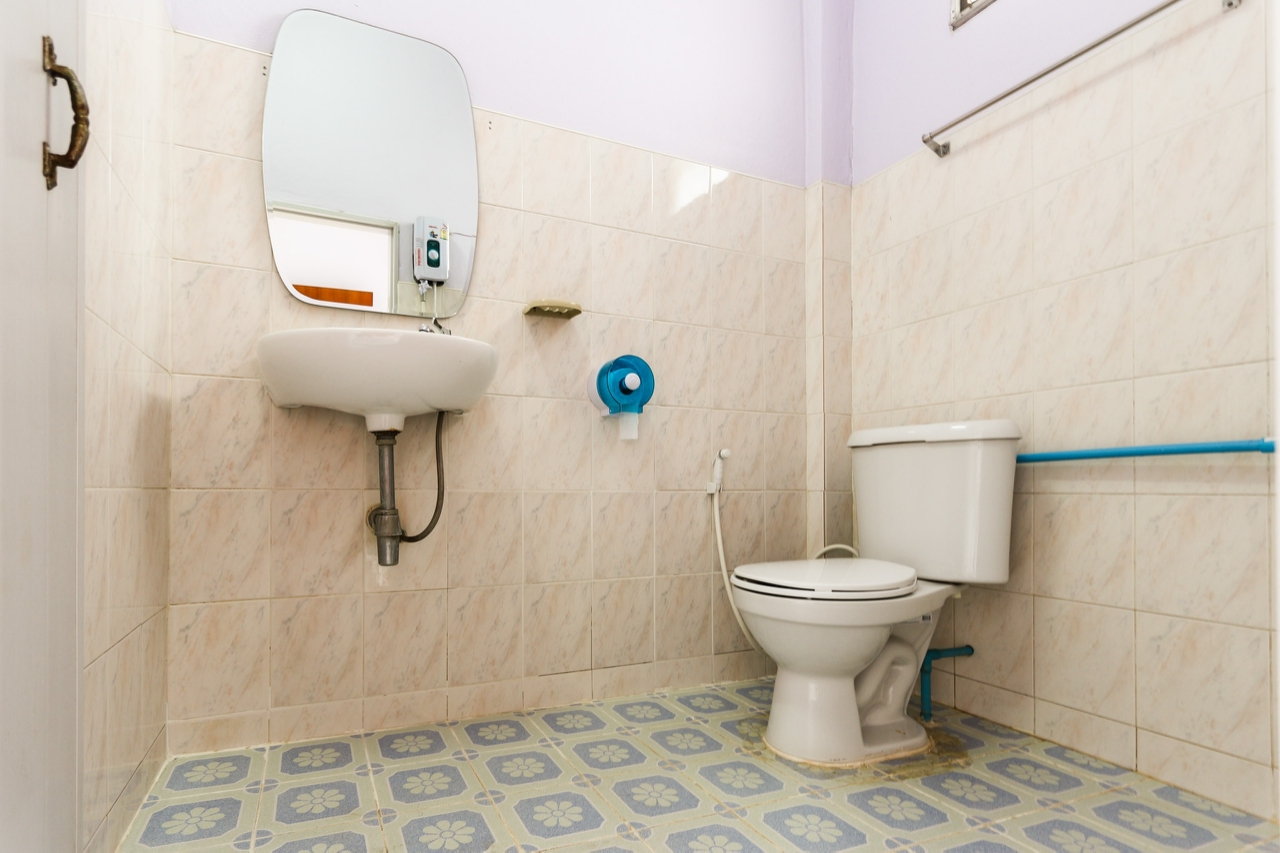 ห้องน้ำสะอาด หอพักวงศ์พันธ์